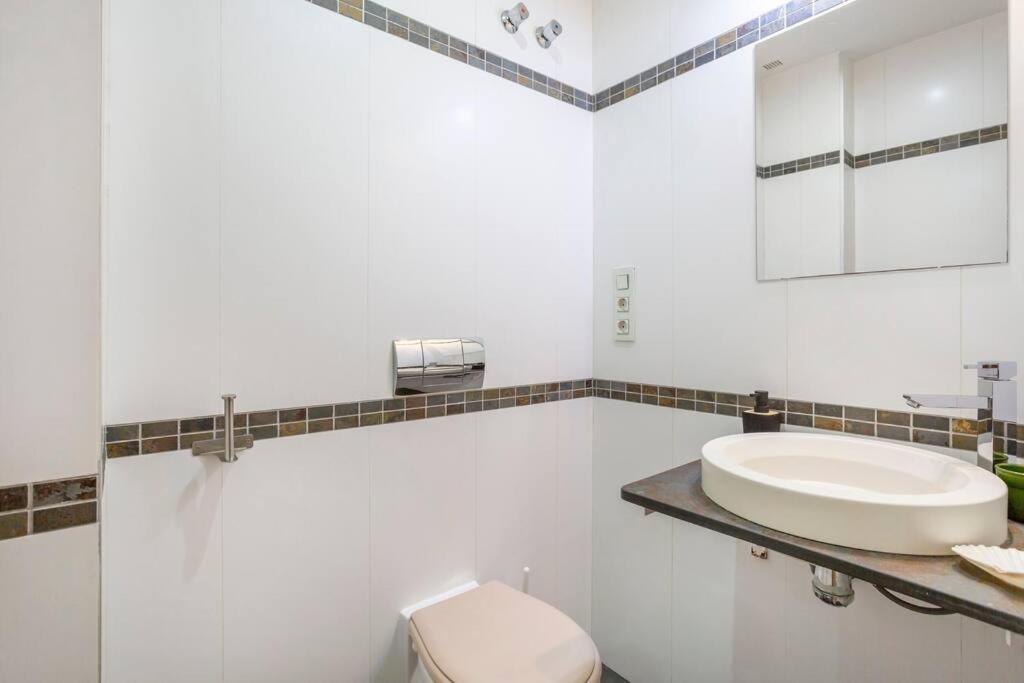 Marieta Apartment By The Castle With Ac Alicante Exterior photo